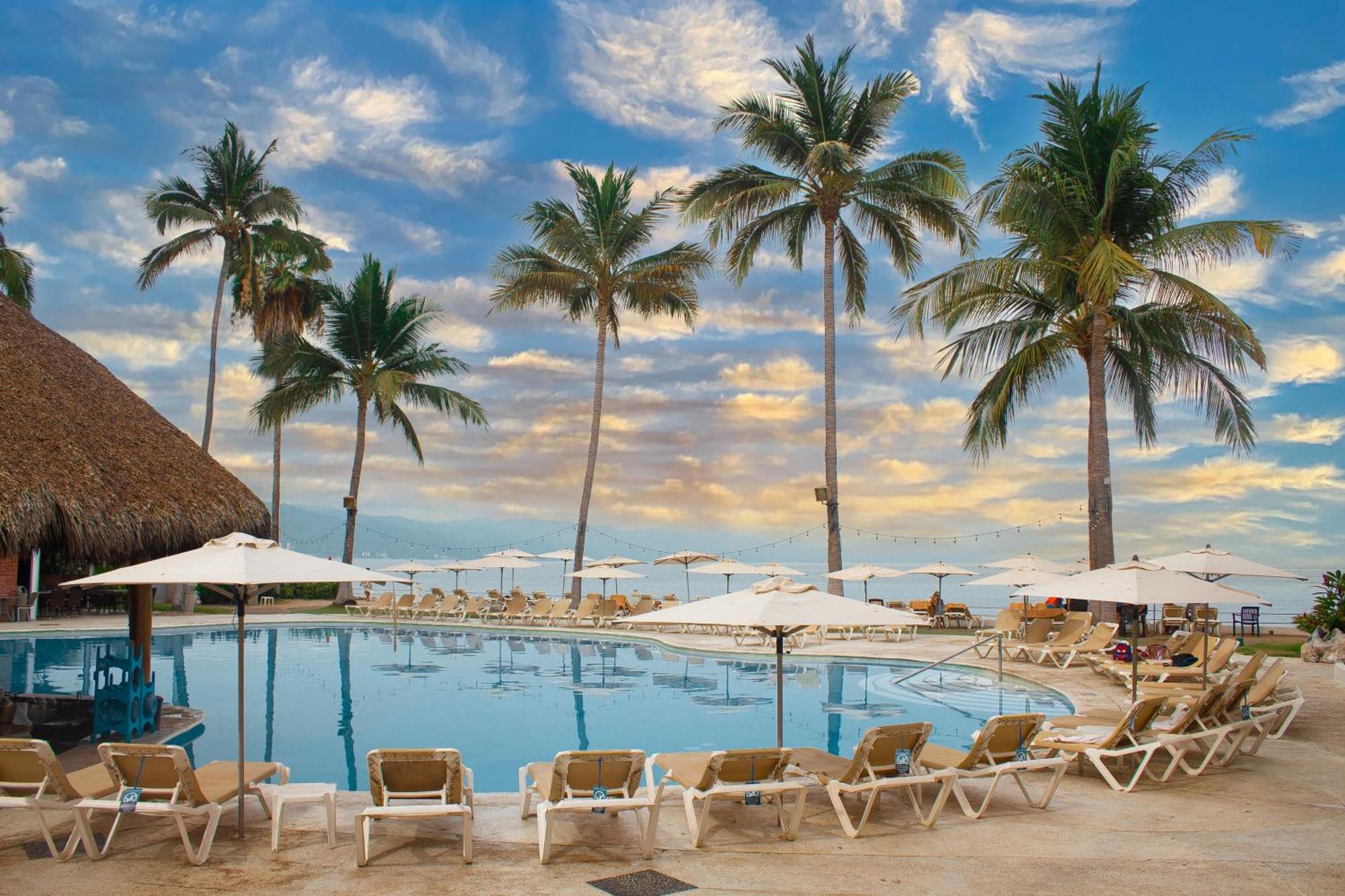 Plaza Pelicanos Club Beach Resort All Inclusive Puerto Vallarta Exterior photo