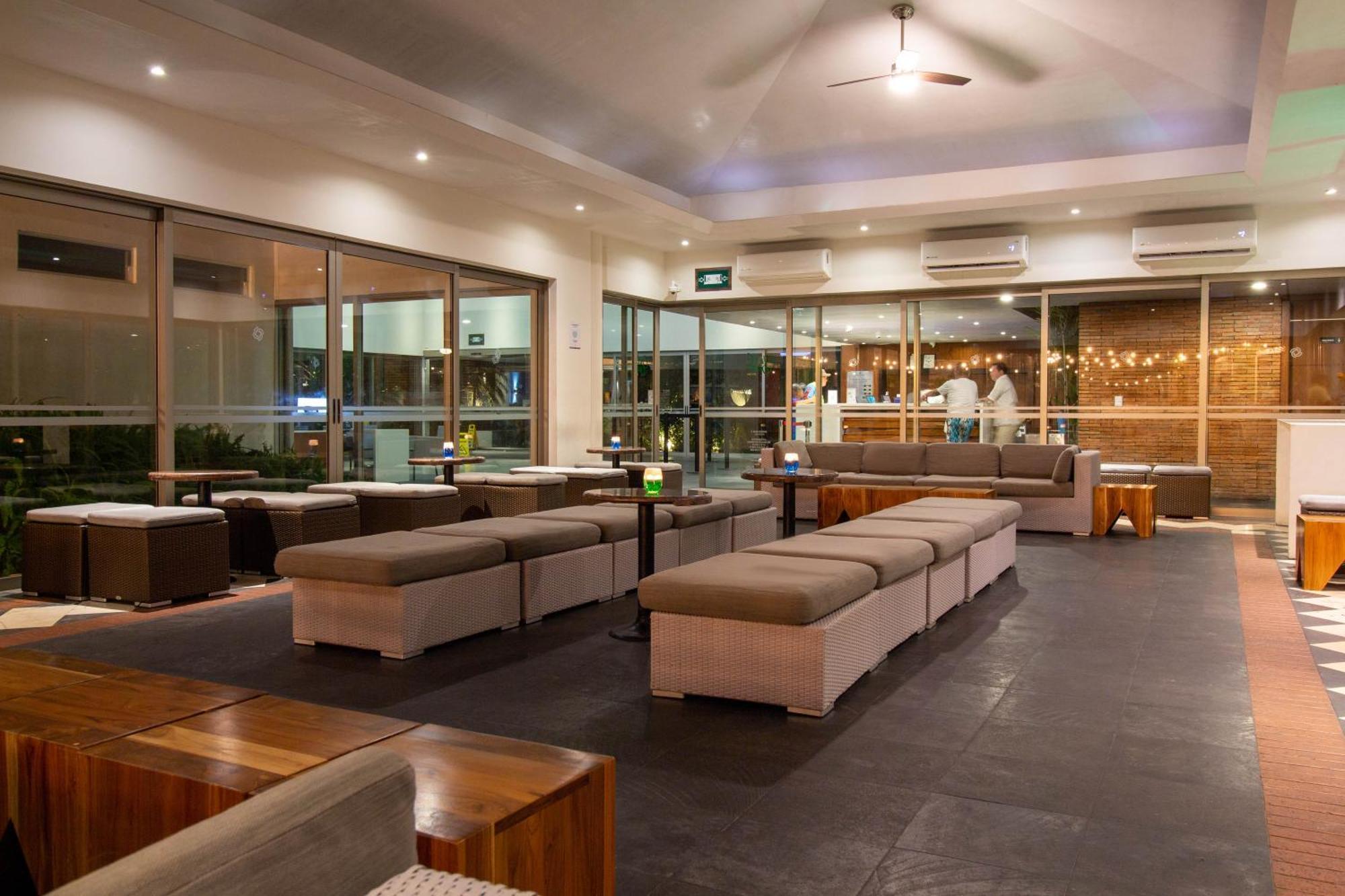 Plaza Pelicanos Club Beach Resort All Inclusive Puerto Vallarta Exterior photo